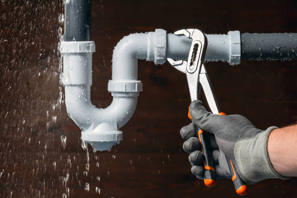 Professional Drain Cleaning technician working in Leo, IN